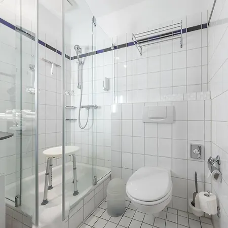 Bernstein An Der Seebruecke * Zingst